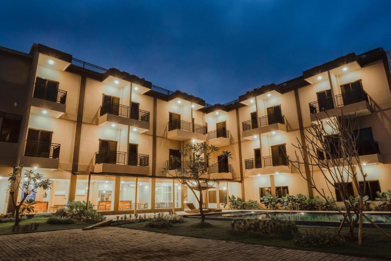 Panfila Hotel Kuta  エクステリア 写真