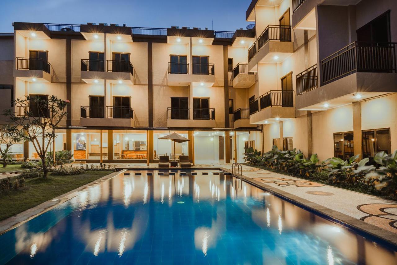 Panfila Hotel Kuta  エクステリア 写真