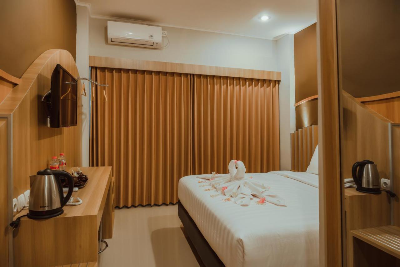 Panfila Hotel Kuta  エクステリア 写真