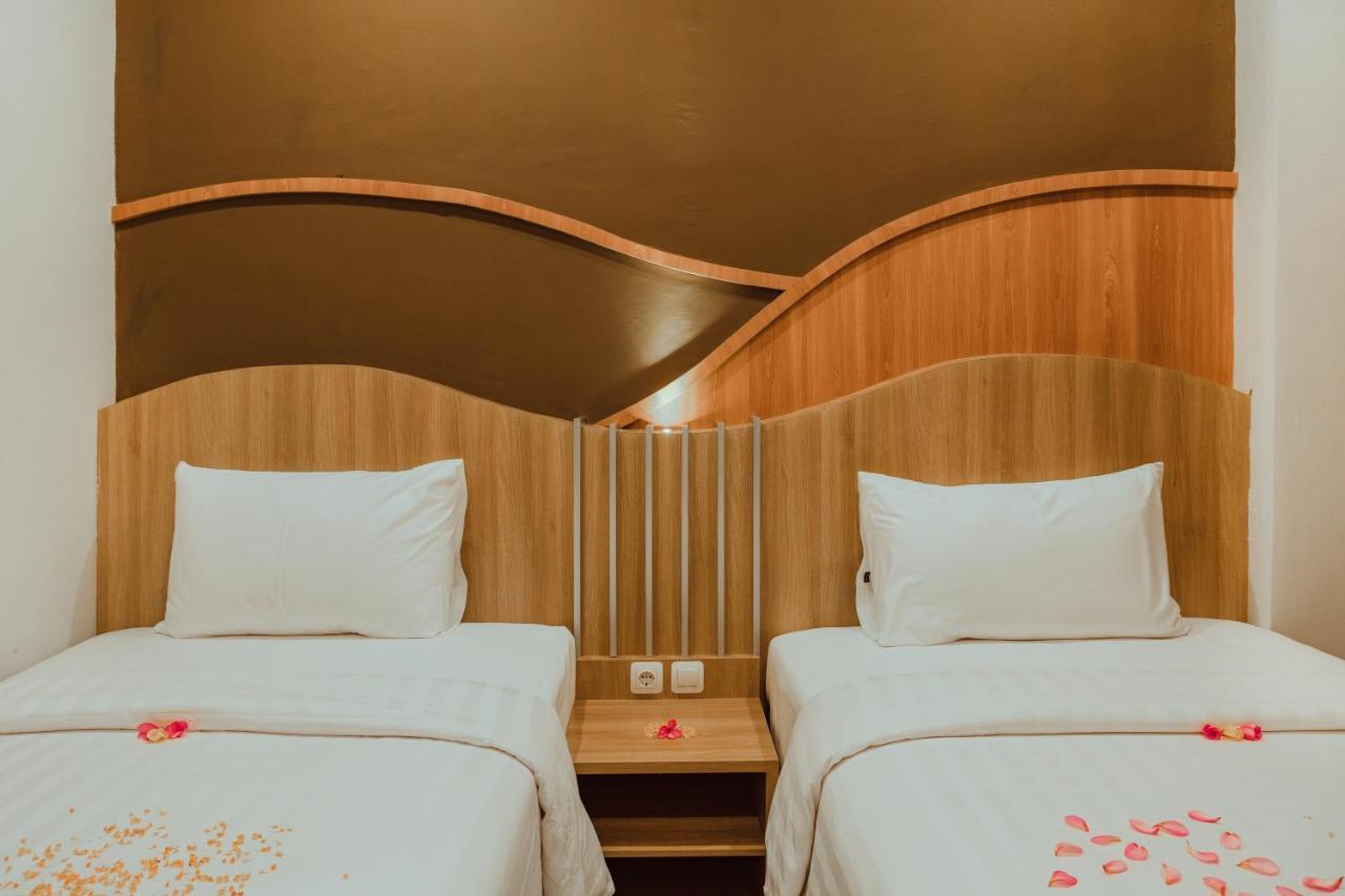 Panfila Hotel Kuta  エクステリア 写真