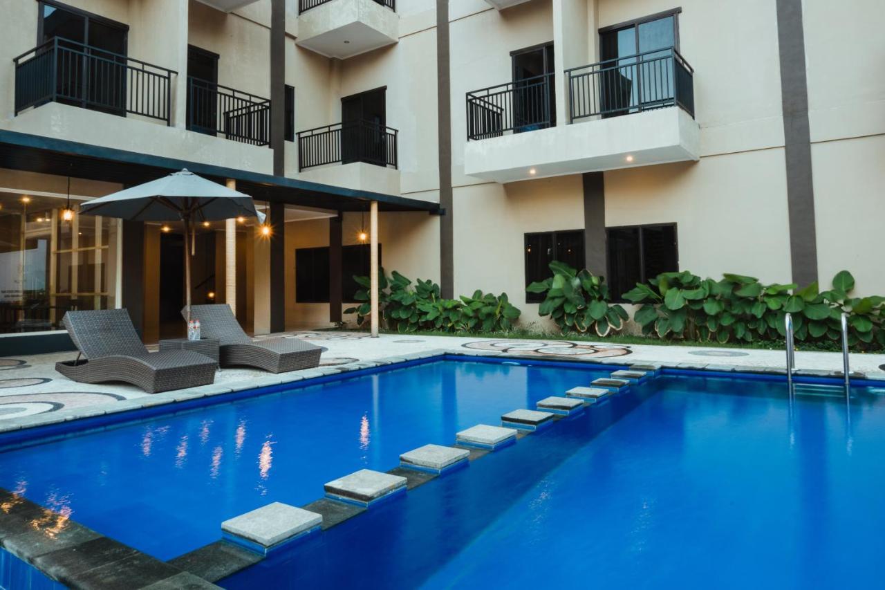 Panfila Hotel Kuta  エクステリア 写真