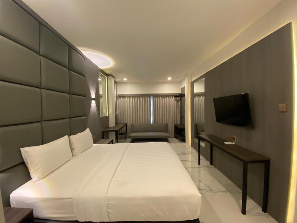 Panfila Hotel Kuta  エクステリア 写真