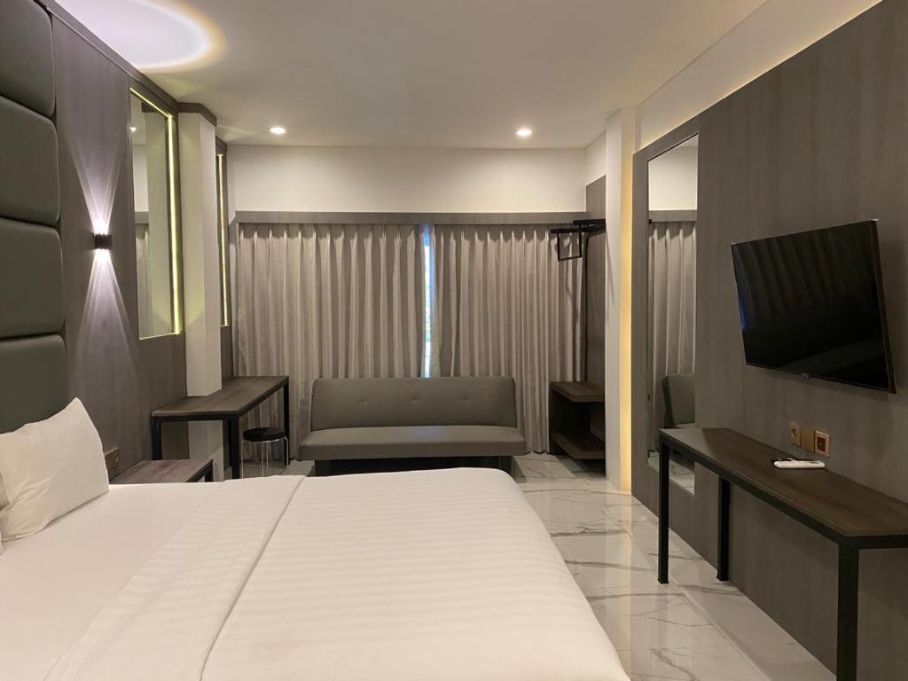 Panfila Hotel Kuta  エクステリア 写真