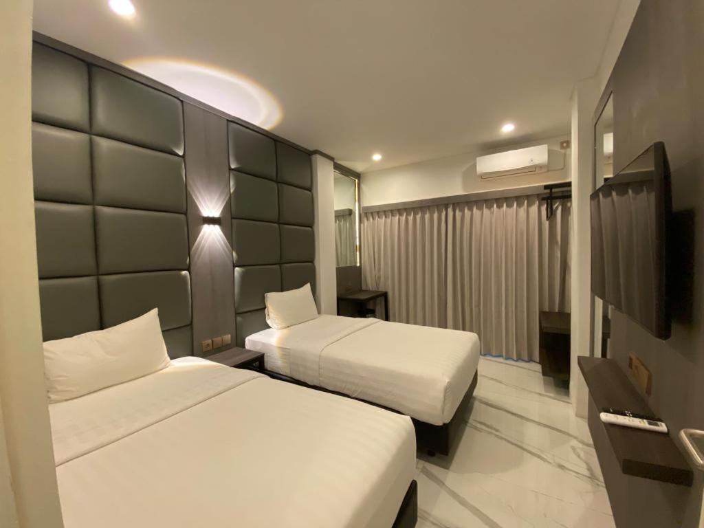 Panfila Hotel Kuta  エクステリア 写真