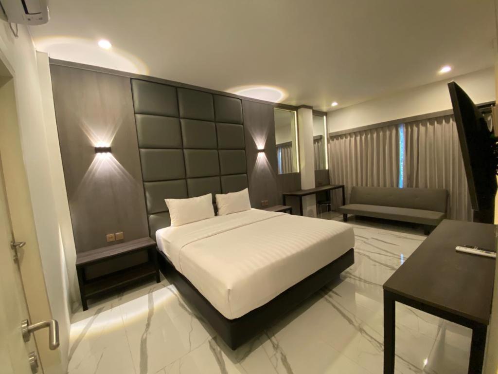 Panfila Hotel Kuta  エクステリア 写真