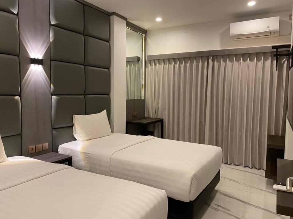 Panfila Hotel Kuta  エクステリア 写真
